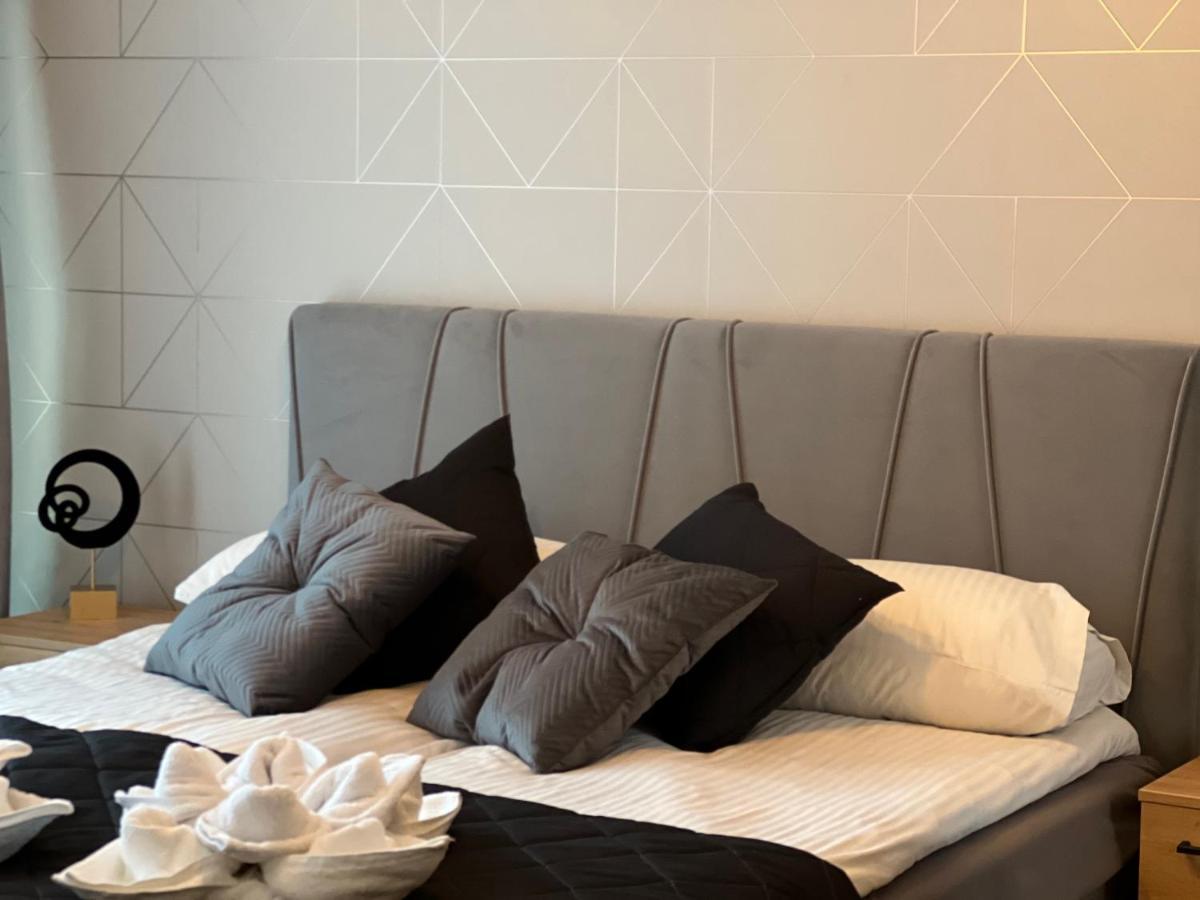 Family & Business Elegant Apartments, Kadzielnia, Wdk, Stadion Korona -1 Bedroom, Terrace, Garage, New! Kielce Kültér fotó