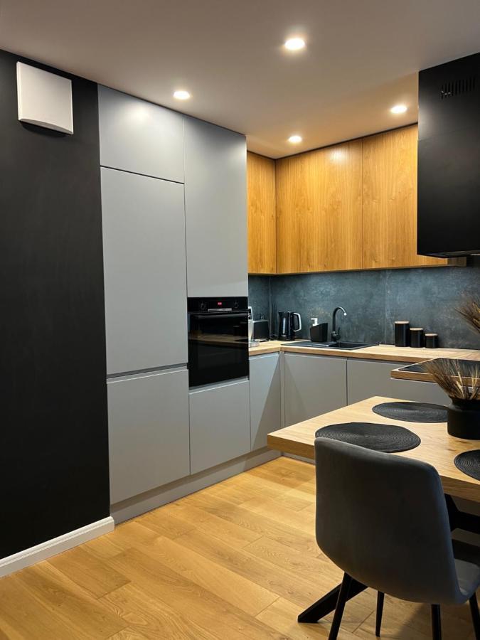 Family & Business Elegant Apartments, Kadzielnia, Wdk, Stadion Korona -1 Bedroom, Terrace, Garage, New! Kielce Kültér fotó